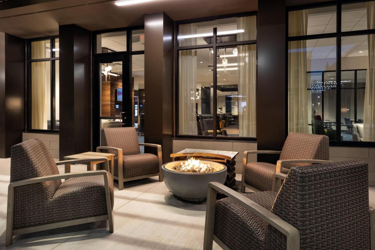 Courtyard By Marriott Owatonna Downtown Hotel Exterior photo
