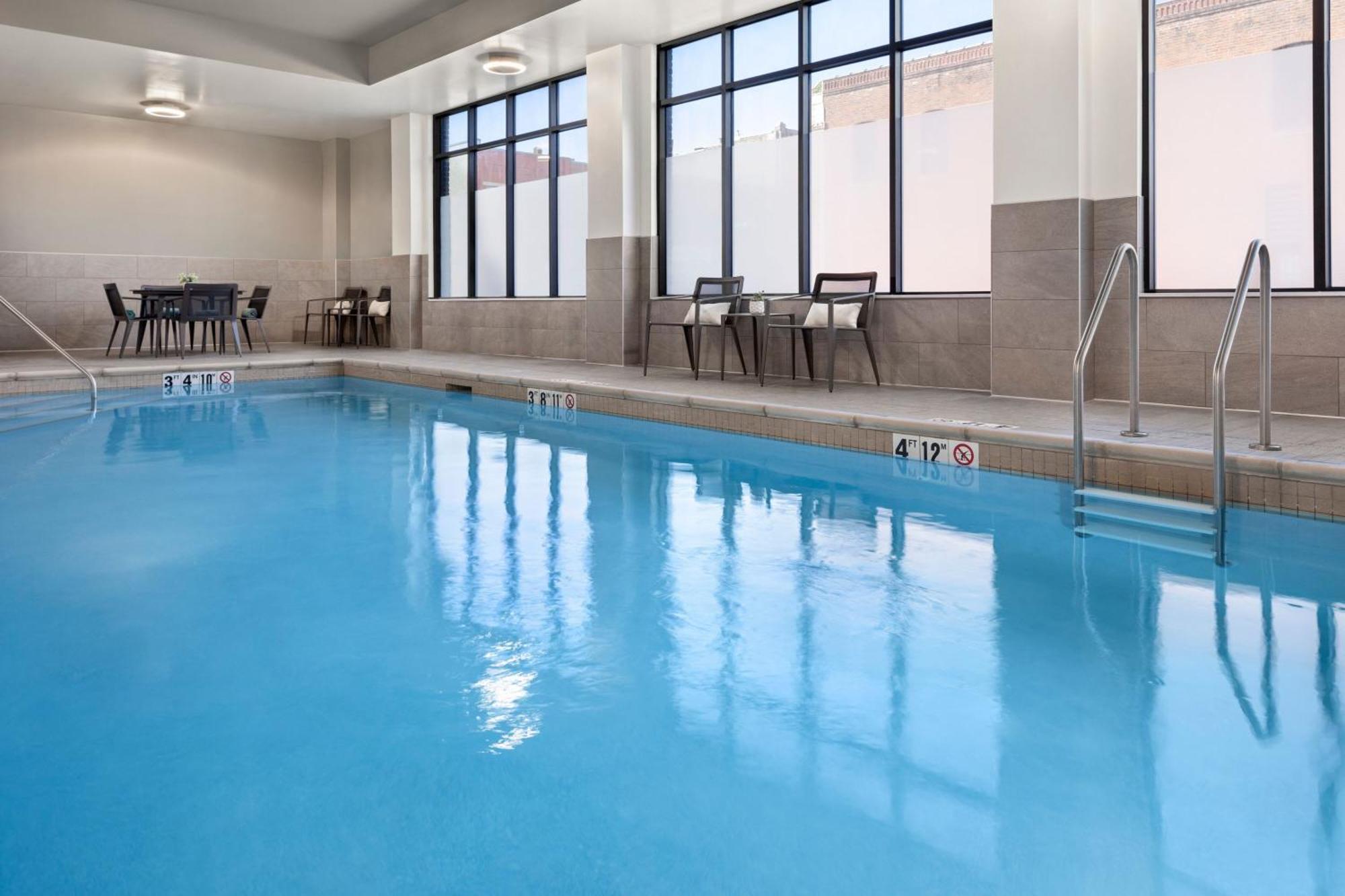 Courtyard By Marriott Owatonna Downtown Hotel Exterior photo